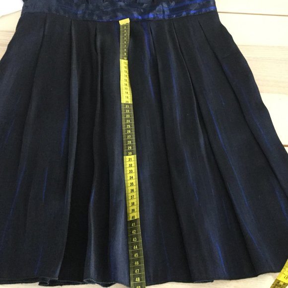 Dress - Picture 4 of 7